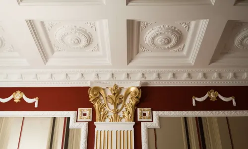 Элементы потолочного декора из лепнины